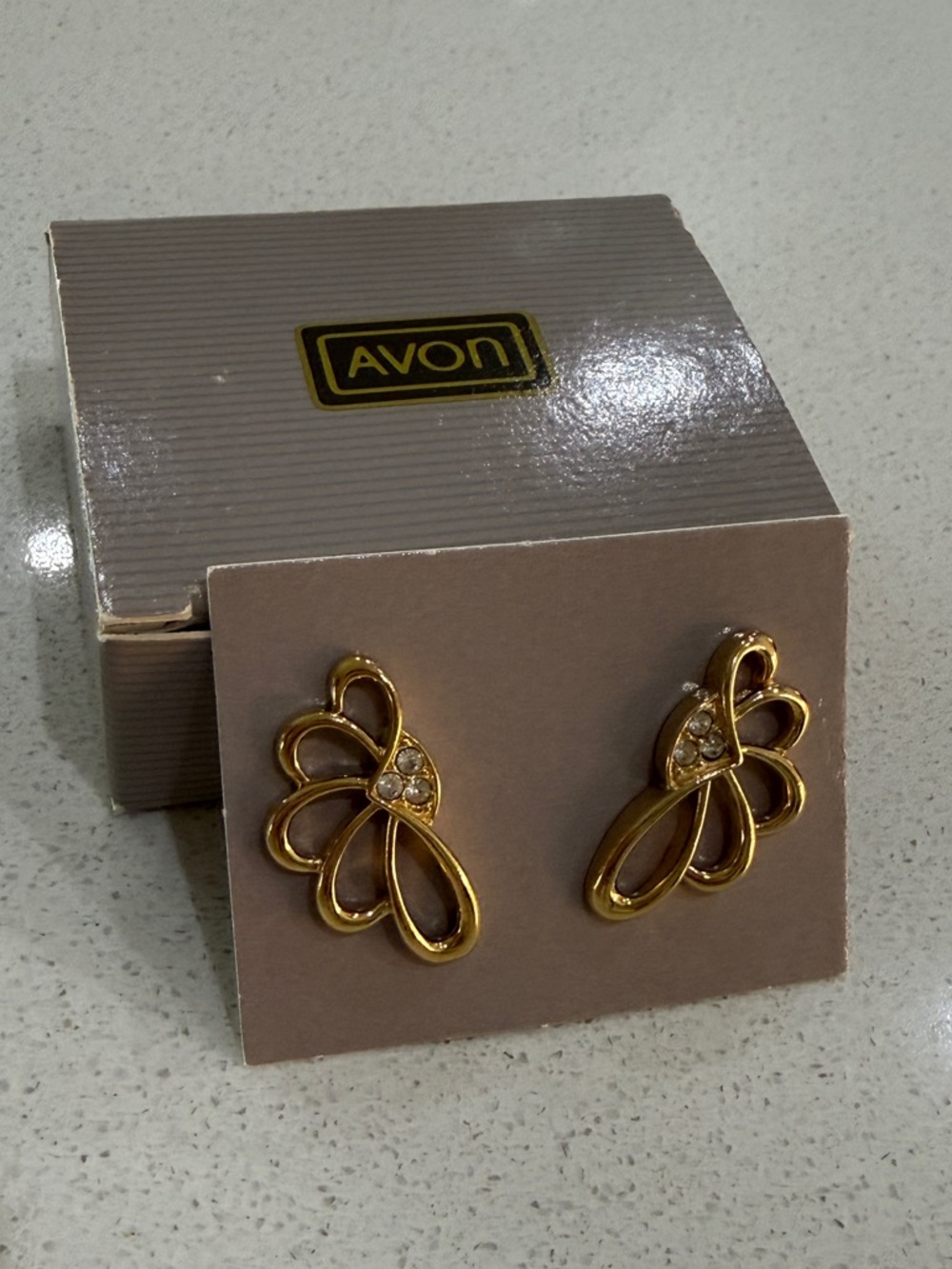 Avon Gold-Tone Winged Pendant Necklace and Earrings Set - Picture 3 of 10